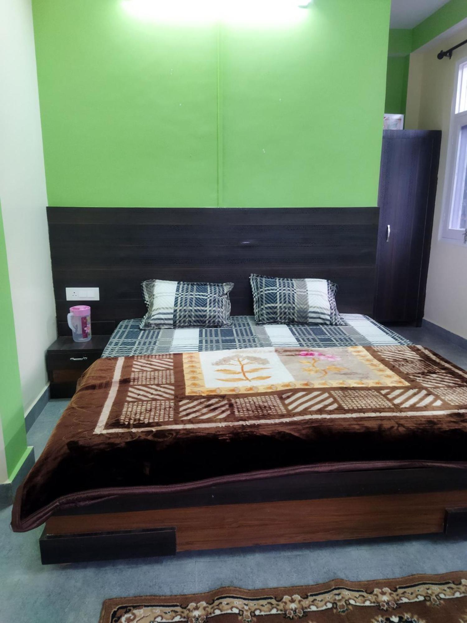 Tree Valley Homestay Chail ภายนอก รูปภาพ