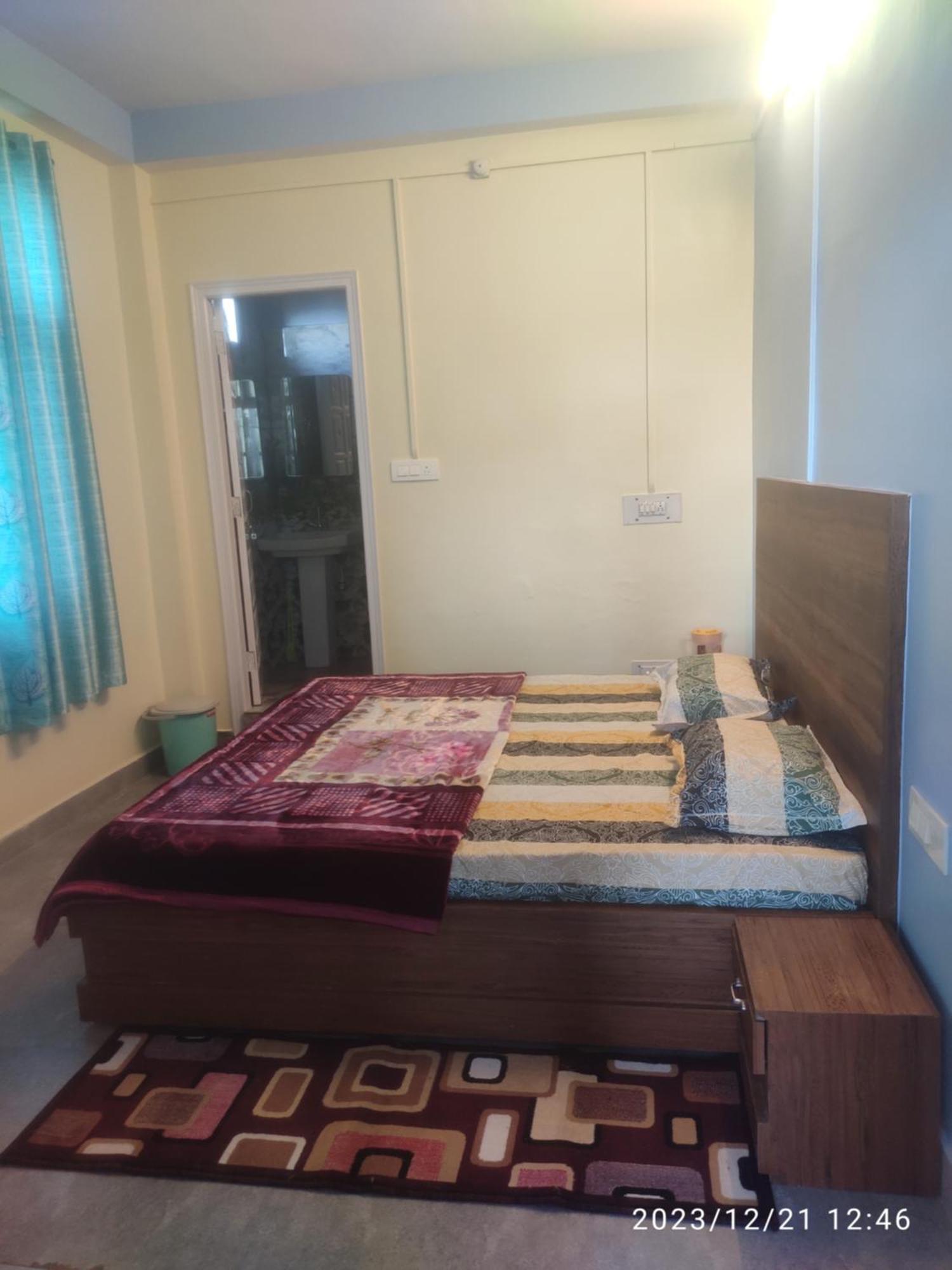 Tree Valley Homestay Chail ภายนอก รูปภาพ