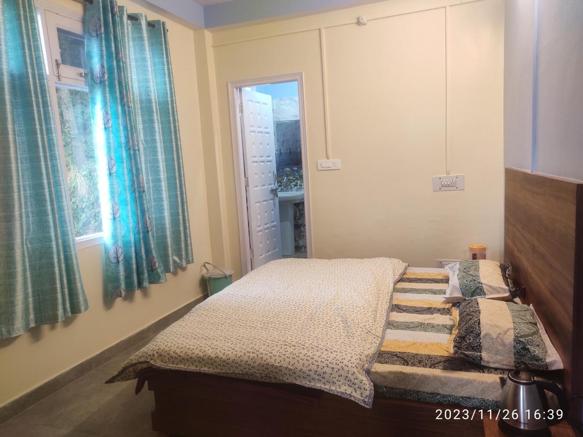 Tree Valley Homestay Chail ภายนอก รูปภาพ