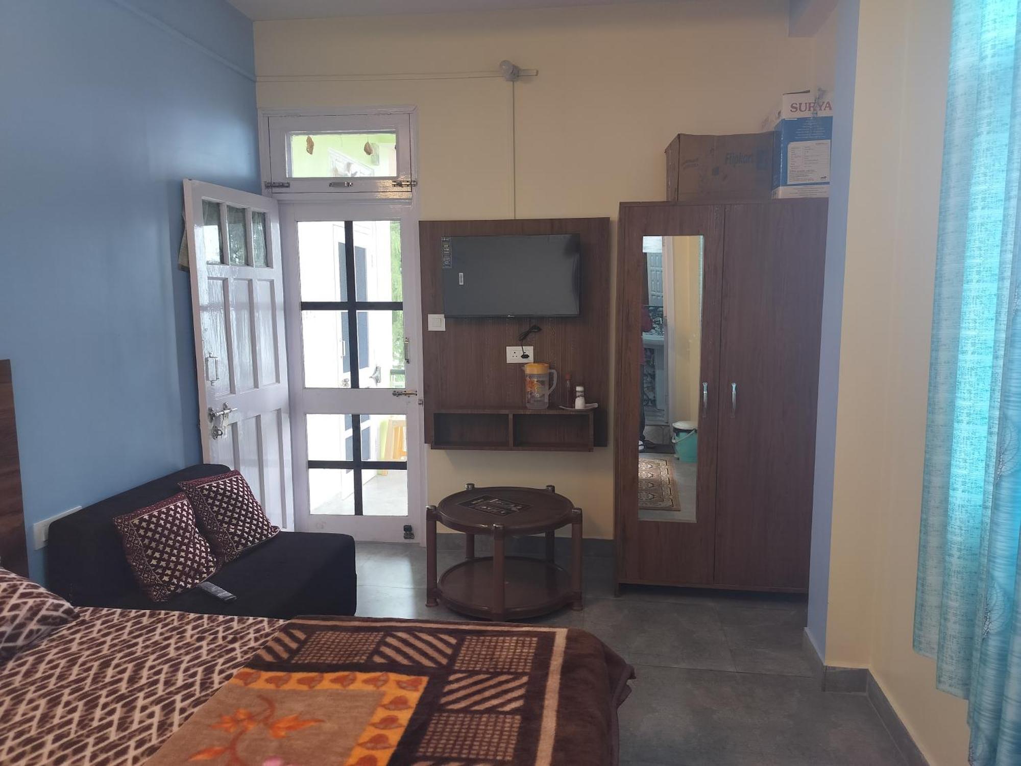 Tree Valley Homestay Chail ภายนอก รูปภาพ