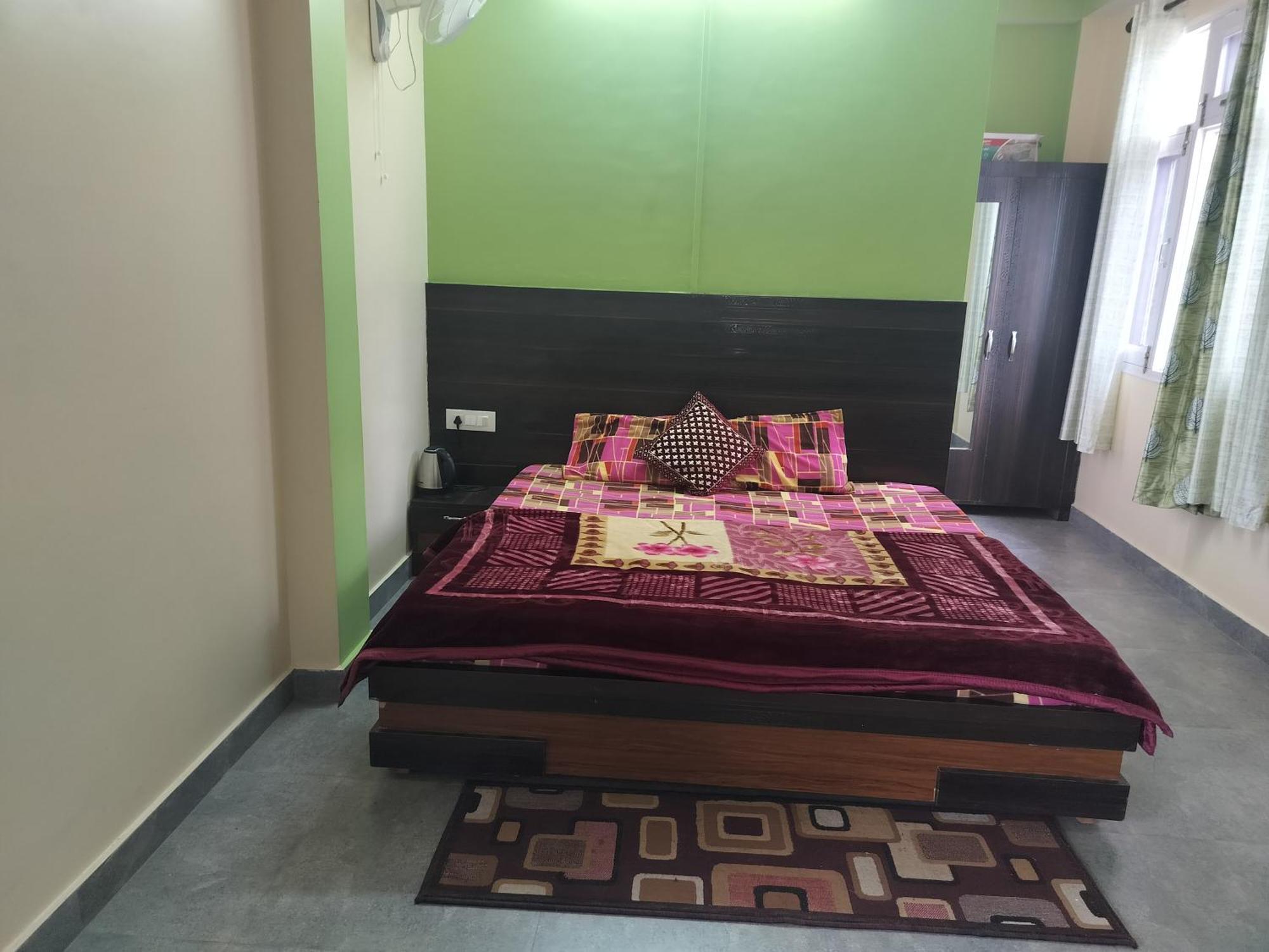 Tree Valley Homestay Chail ภายนอก รูปภาพ