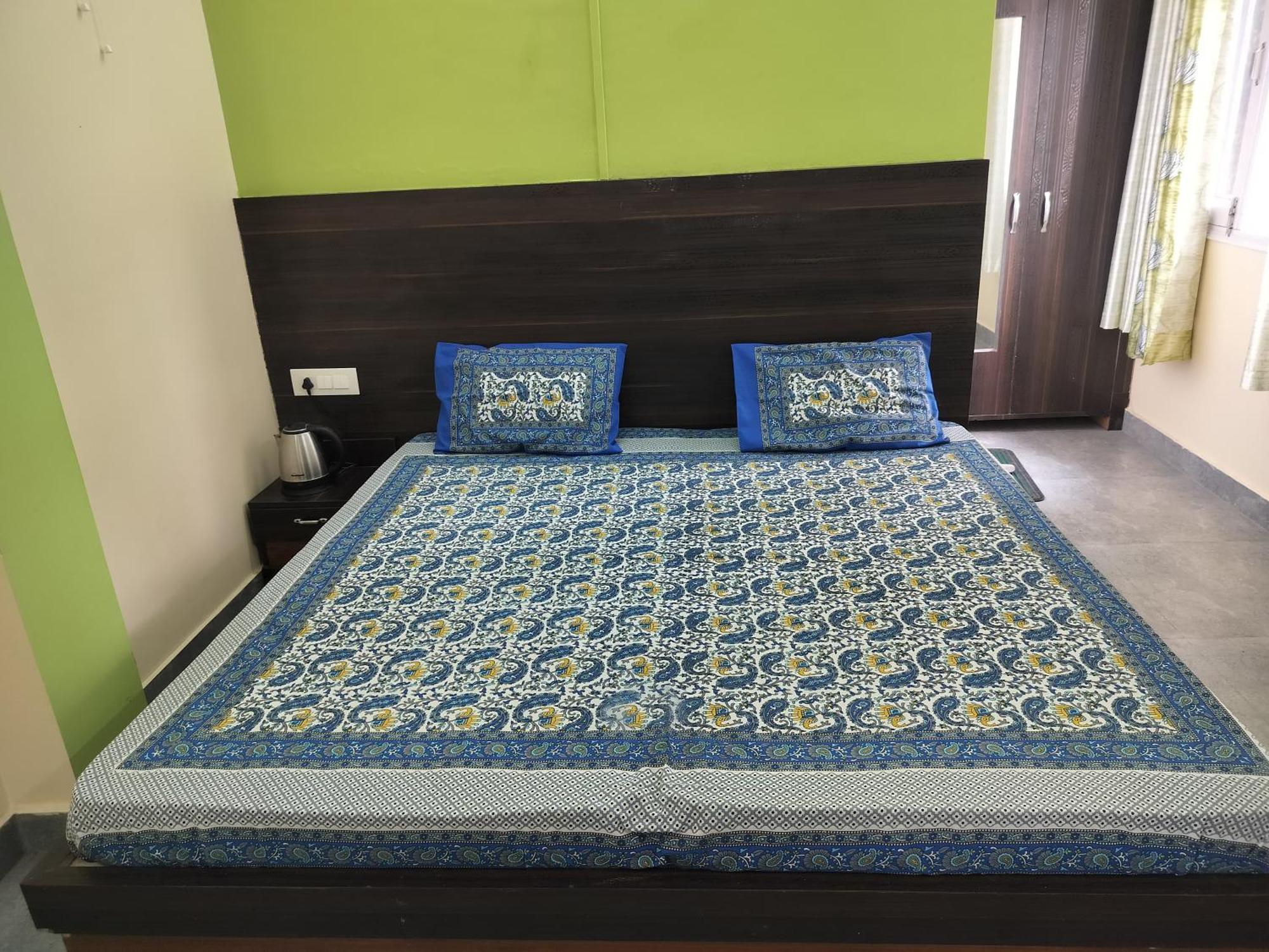 Tree Valley Homestay Chail ภายนอก รูปภาพ